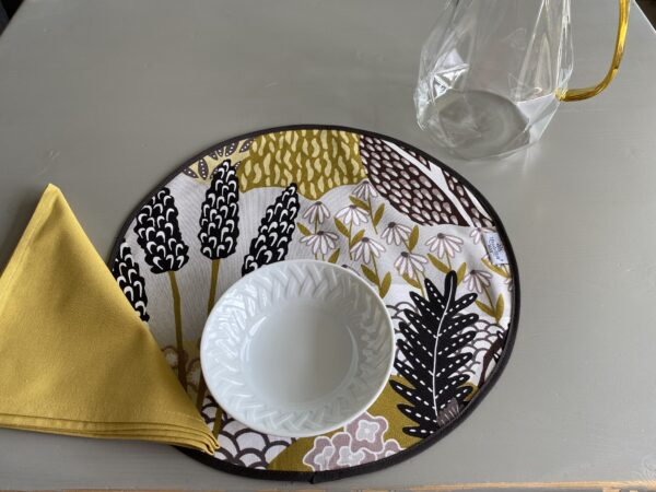 Set PARADORES